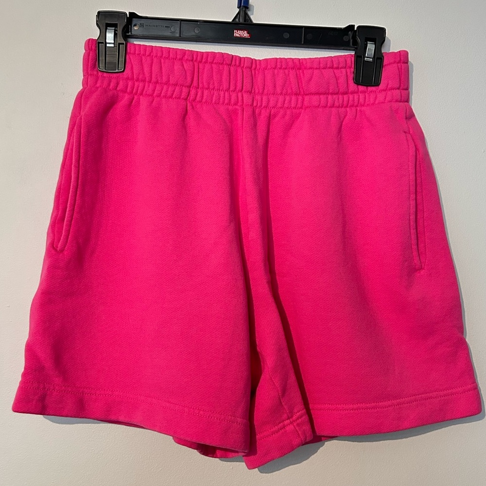 Aritzia Wilfred Free pink fleece shorts XS
